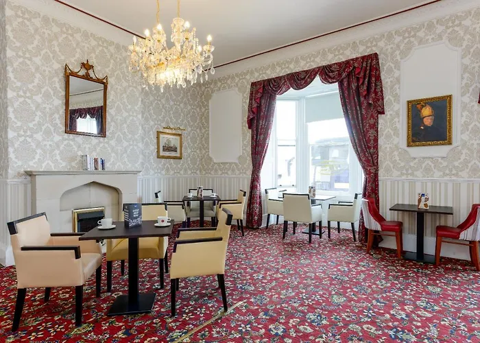 Best Hotels with Family Rooms in Weymouth